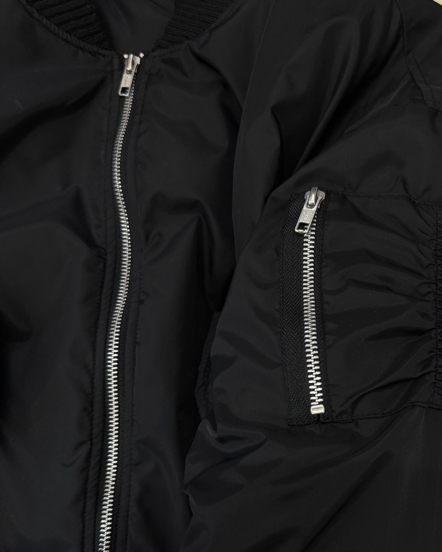 V1 0125 / Bouclier Black Bomber